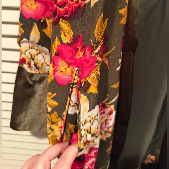 New York & Company Olive Floral Kimono Size XS/S - Picture 3 of 9